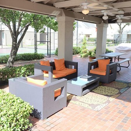 Aparthotel Moody Manor Houston Zewnętrze zdjęcie